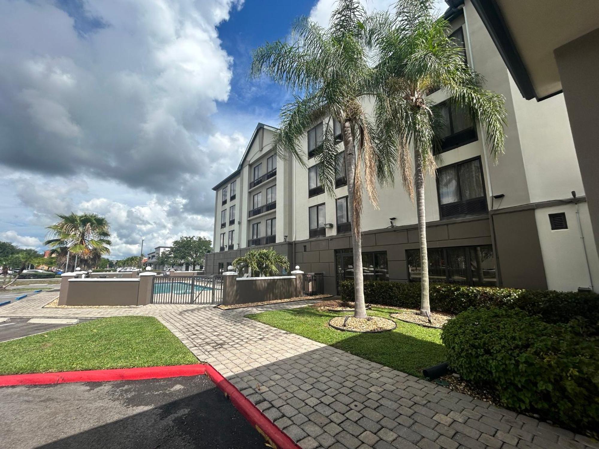 Airport Inn Fort Myers Exterior foto